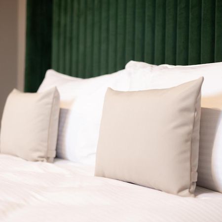 R.Hotel تشيرنيفتسي المظهر الخارجي الصورة