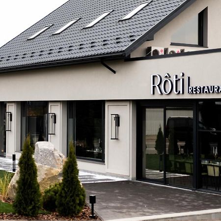 R.Hotel تشيرنيفتسي المظهر الخارجي الصورة