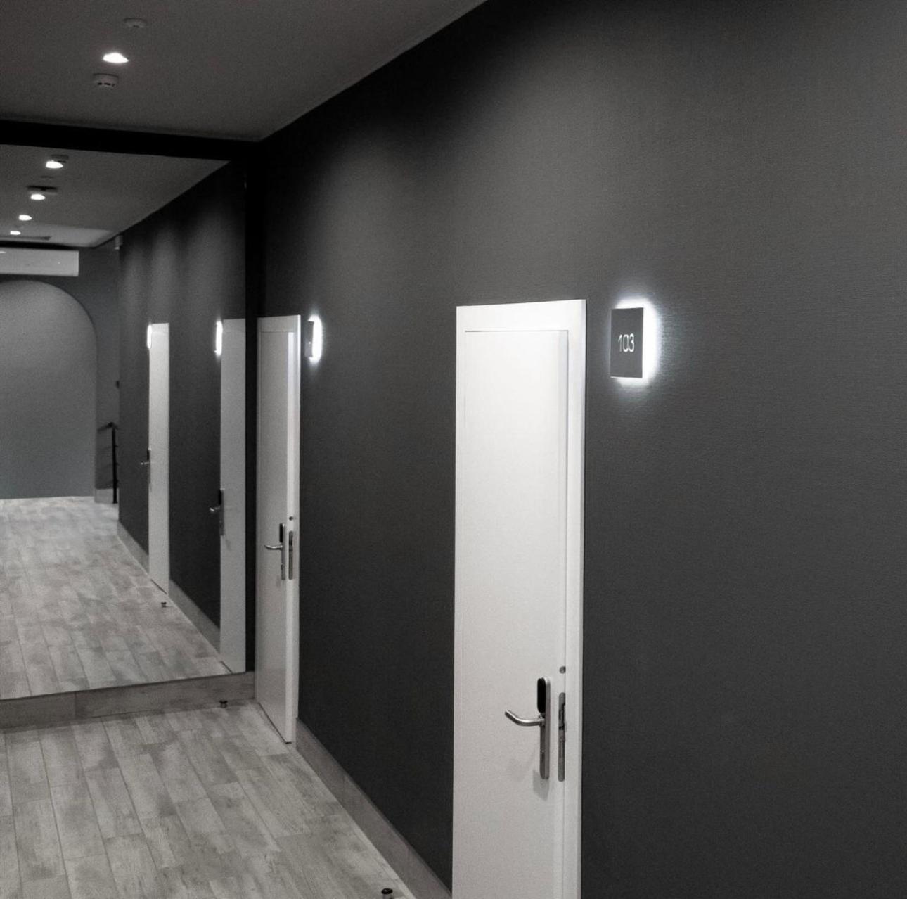 R.Hotel تشيرنيفتسي المظهر الخارجي الصورة